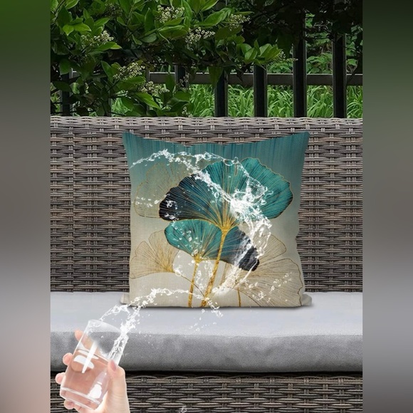 💐🔵Set of 2-Ginkgo Biloba Print Indoor/Outdoor Waterproof Covers Without Filler - Picture 2 of 9